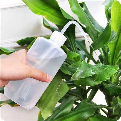 Twist Top Plastic Squeeze Bottle